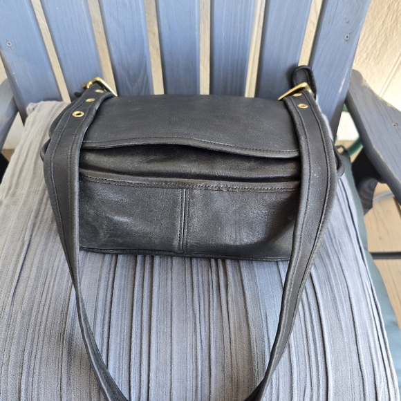 Coach Legacy No F13- 9951Black Leather Crossbody Bag Great Condition 10x11 - Picture 15 of 16